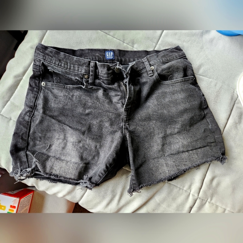 GAP shorts